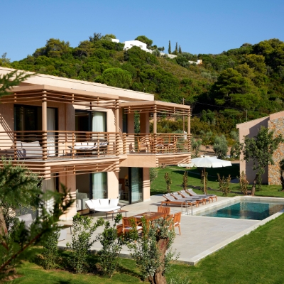 ELIVI SKIATHOS Unveils Private Experiences in its Swan Villa