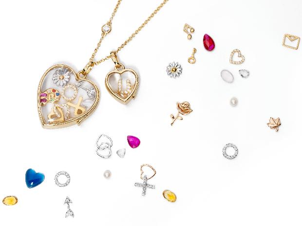 Jewellery brand Loquet offers personalised lockets that make special thank you gifts for Christmas-themed weddings: Image 1
