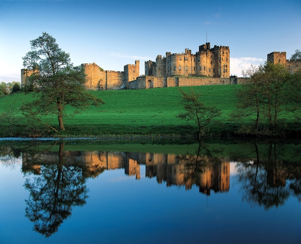 Wed in the magical Alnwick Castle in Northumberland: Image 1