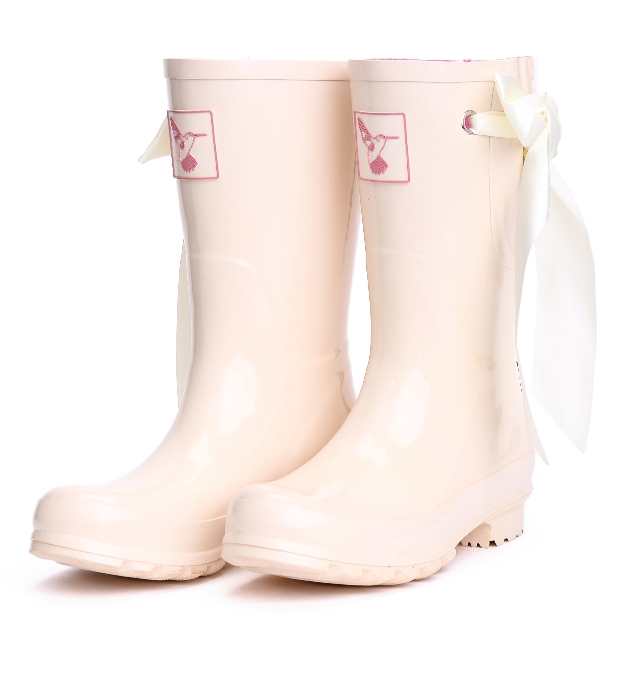 Winter wedding wellies short in cream with bow